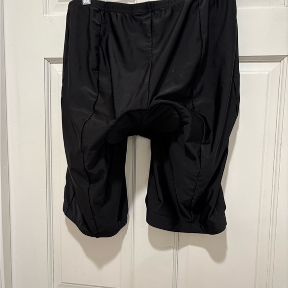 Canari Black Athletic Cycling Shorts - Picture 2 of 3
